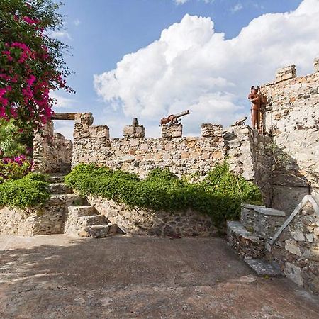 Hostal Medieval Bernal Esterno foto
